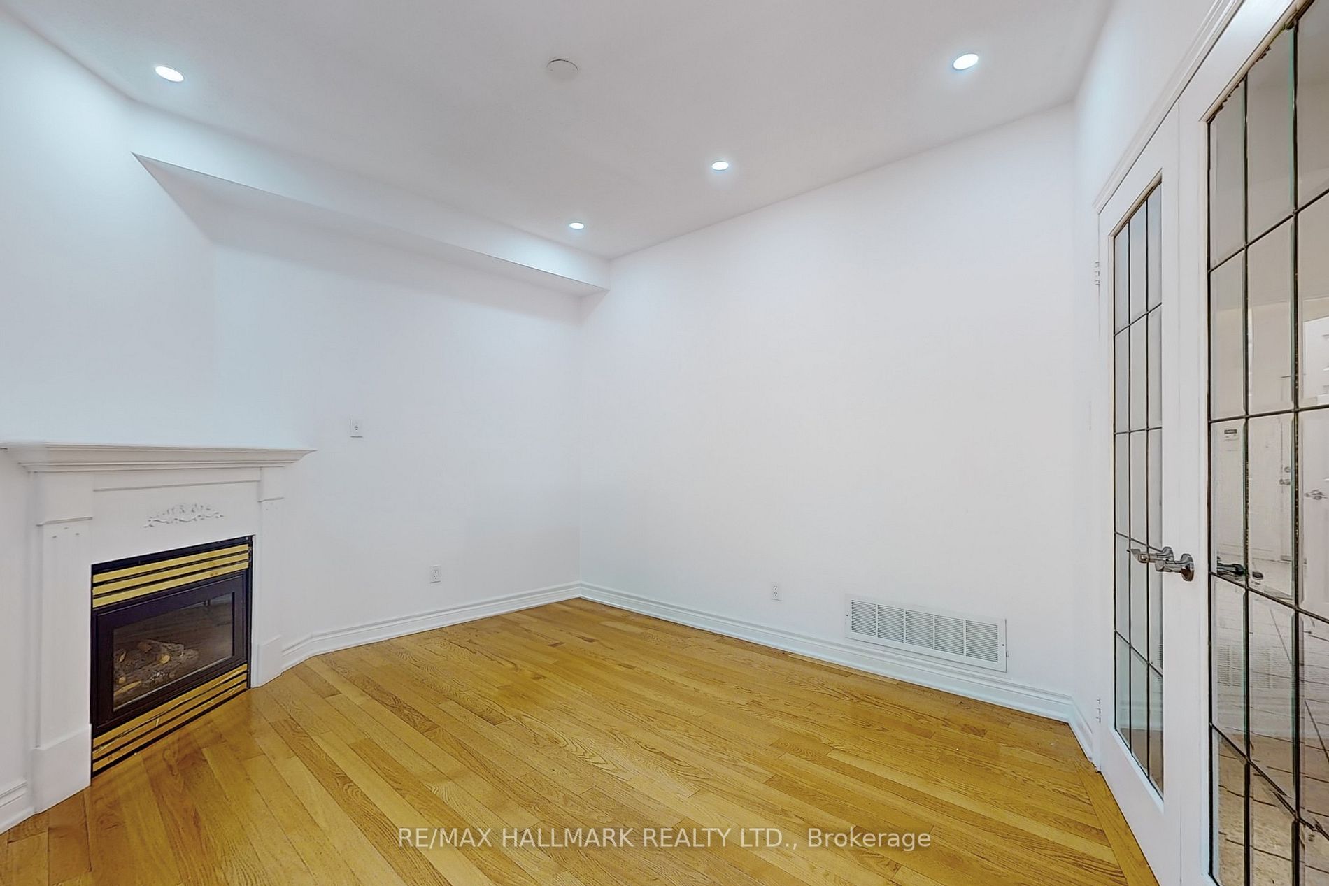 56 Loredana Crt