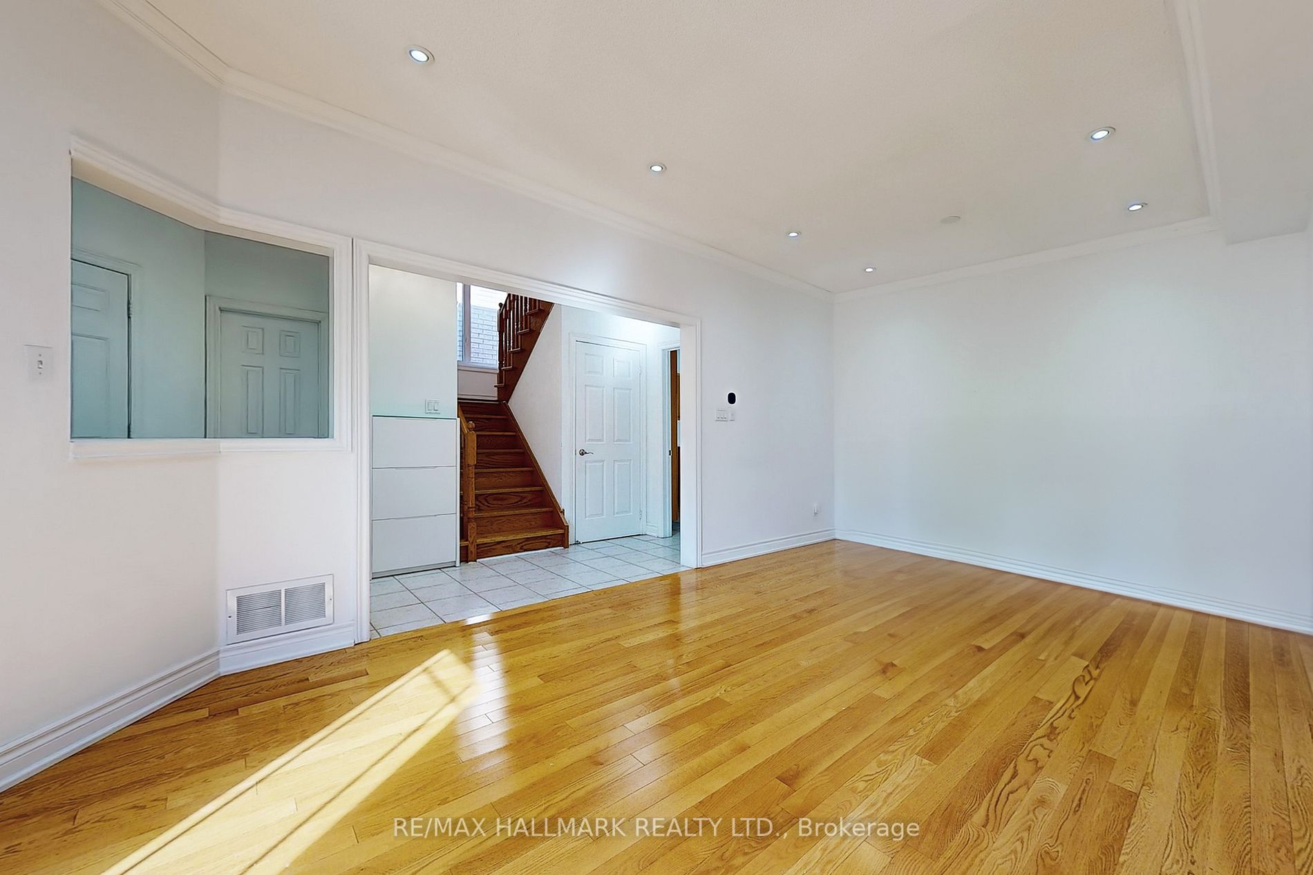 56 Loredana Crt