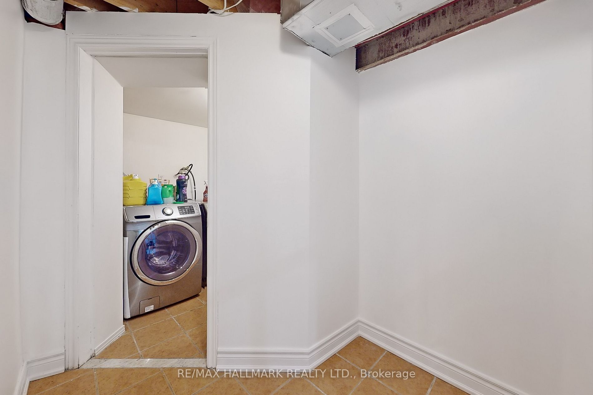 56 Loredana Crt