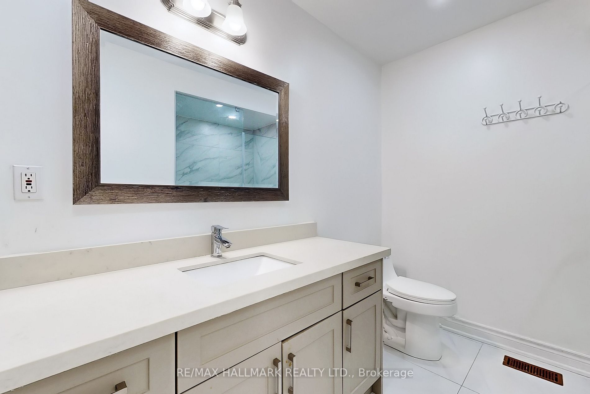 56 Loredana Crt