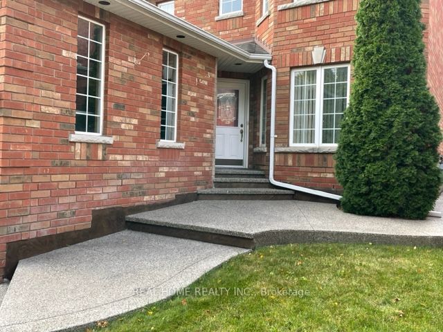 31 Prince Dr