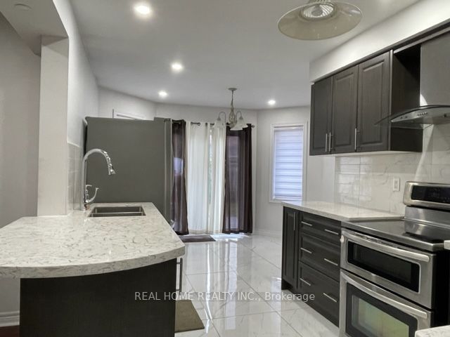 31 Prince Dr