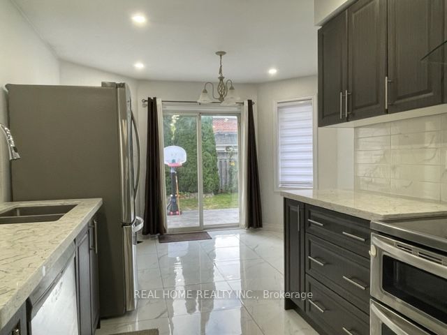 31 Prince Dr