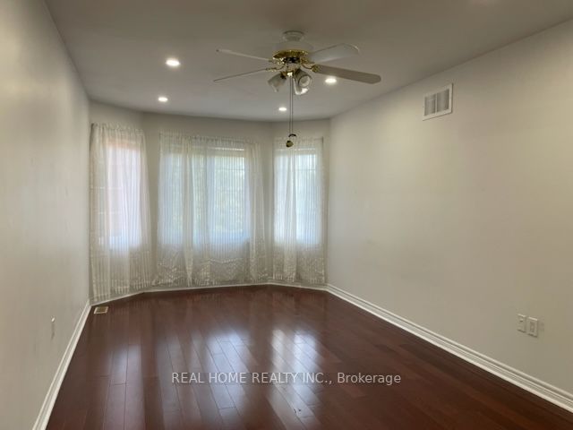 31 Prince Dr