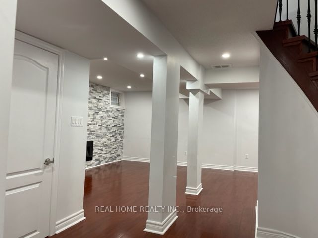 31 Prince Dr