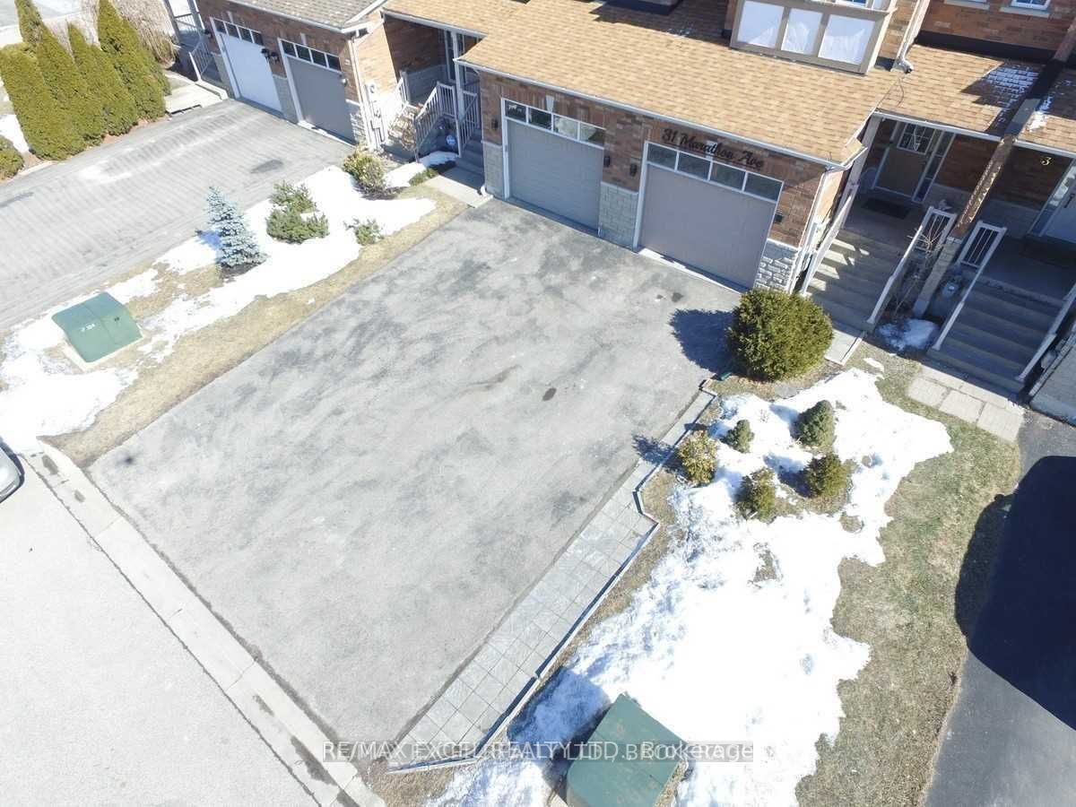 31 Marathon Ave
