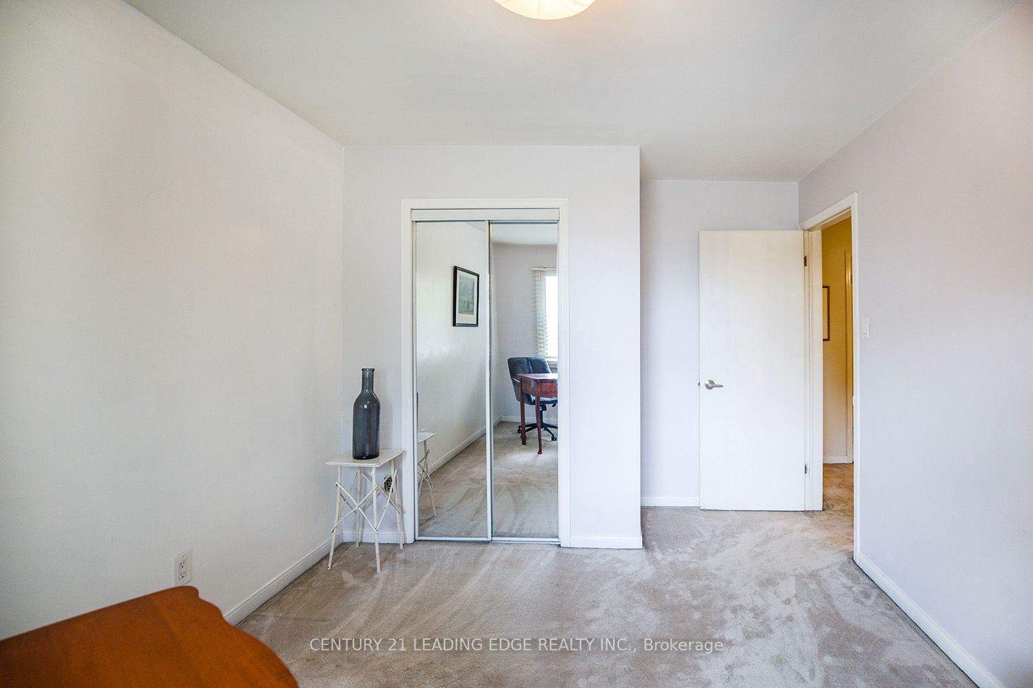 11 Thornbay Drive