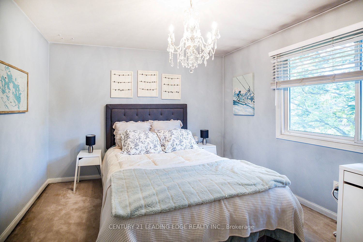 11 Thornbay Drive