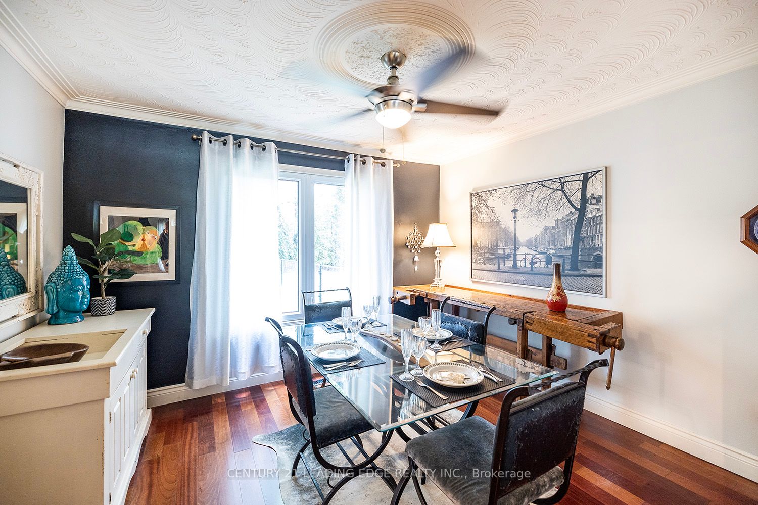 11 Thornbay Drive