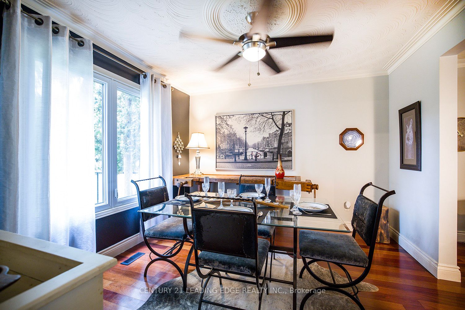 11 Thornbay Drive