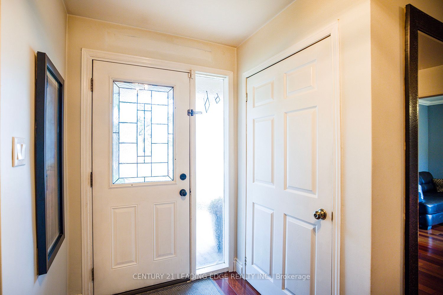 11 Thornbay Drive