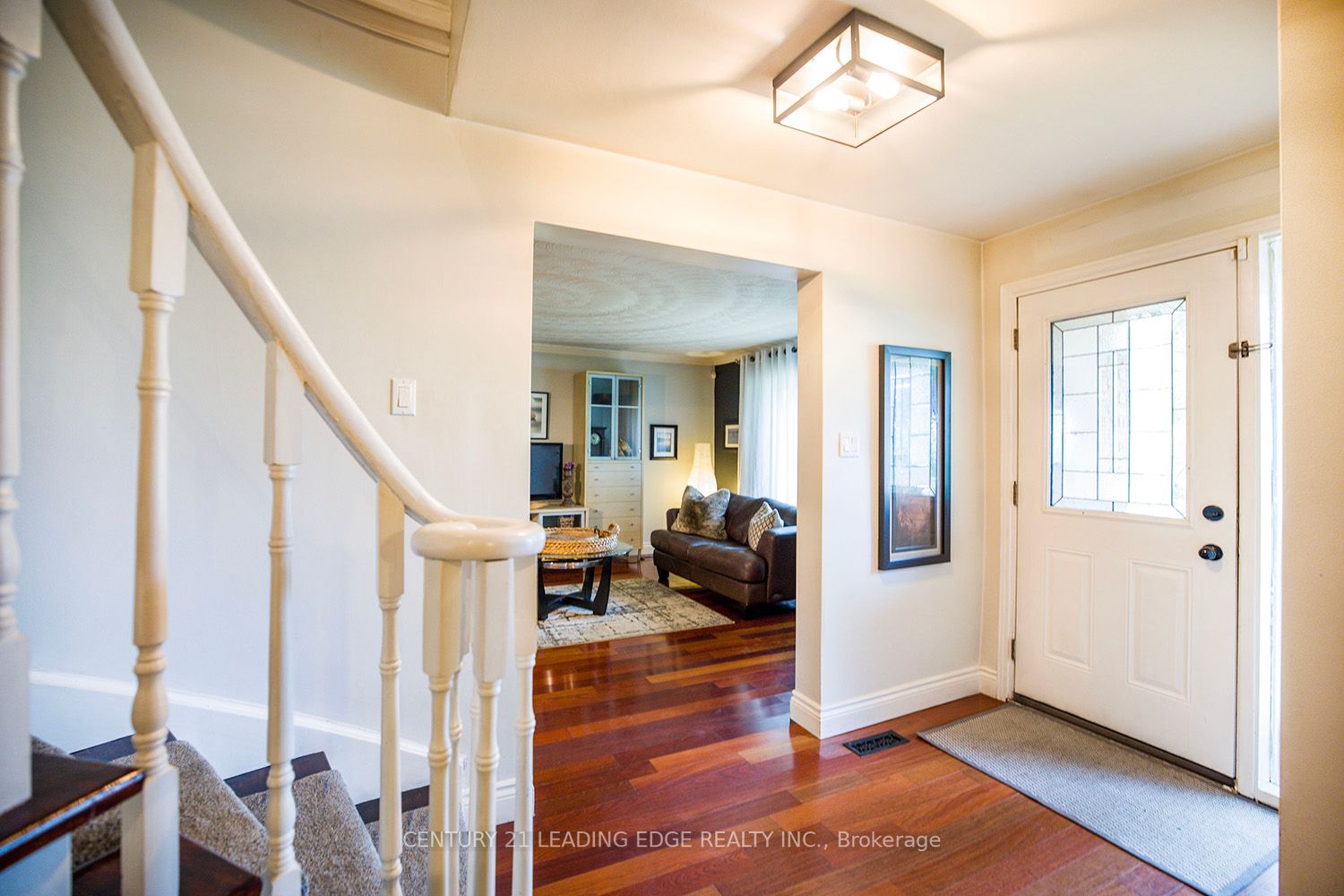 11 Thornbay Drive