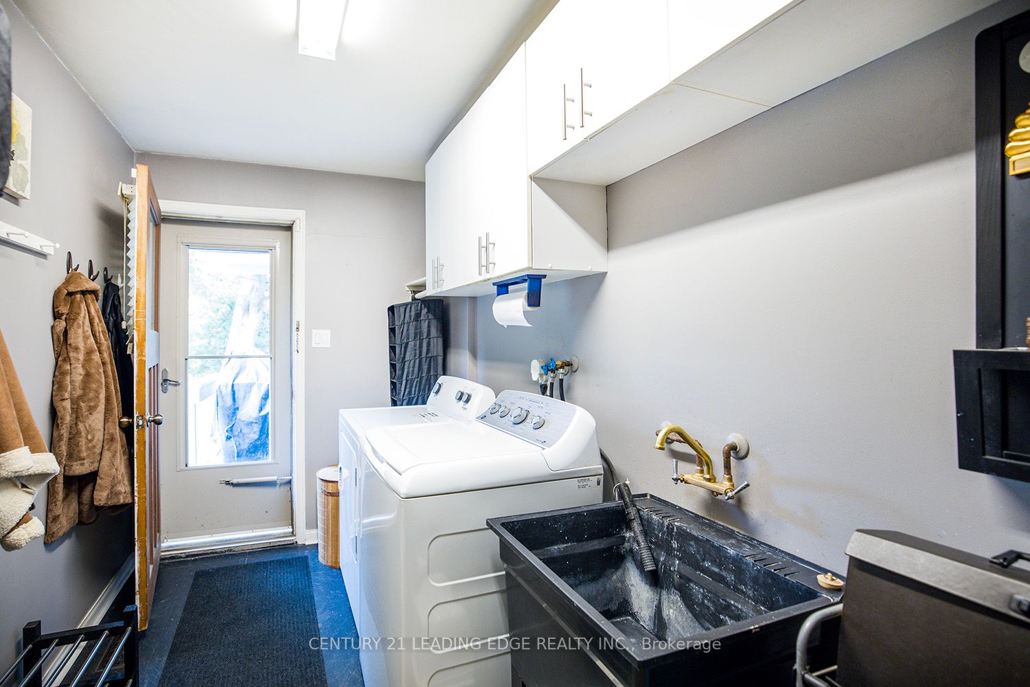 11 Thornbay Drive