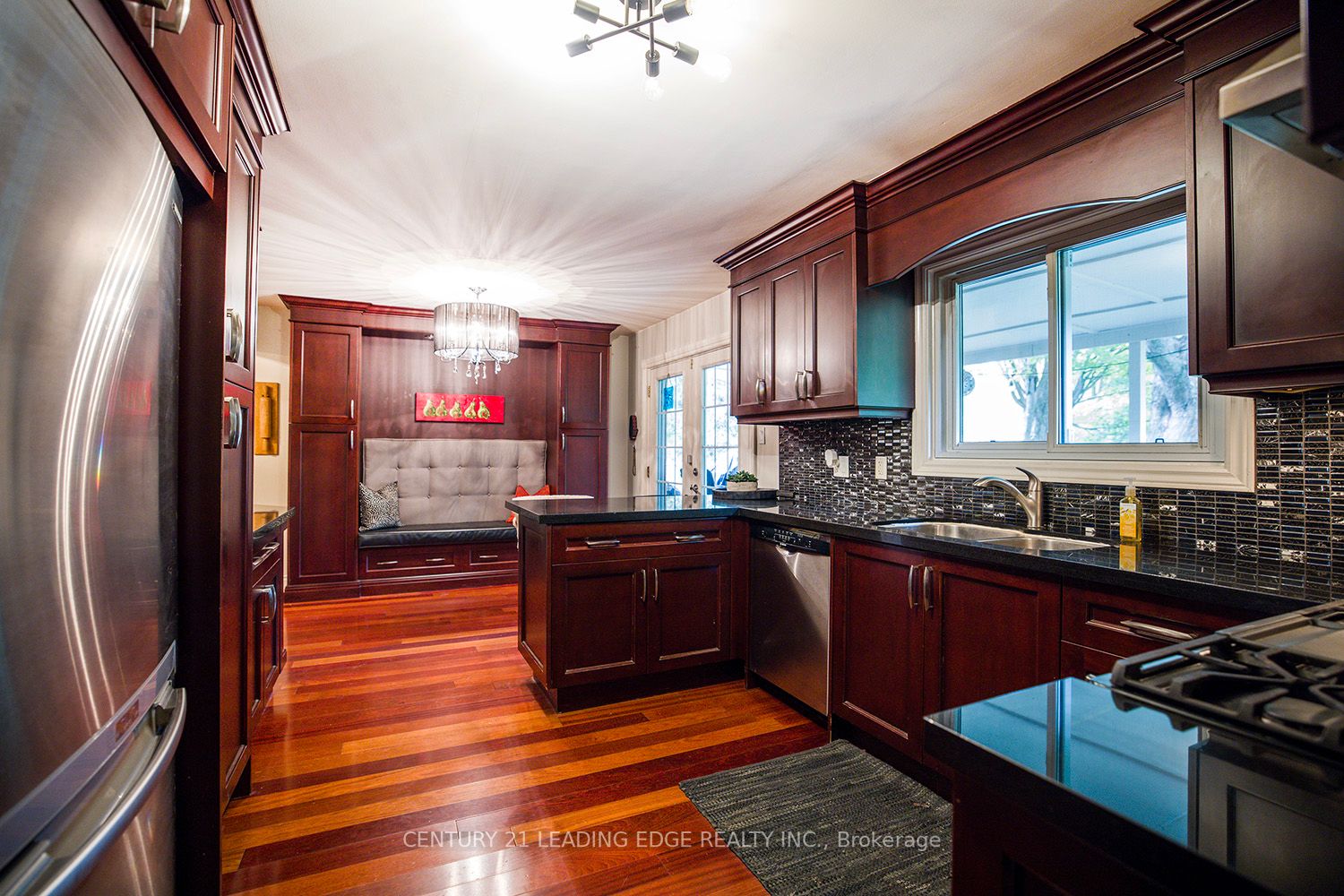 11 Thornbay Drive