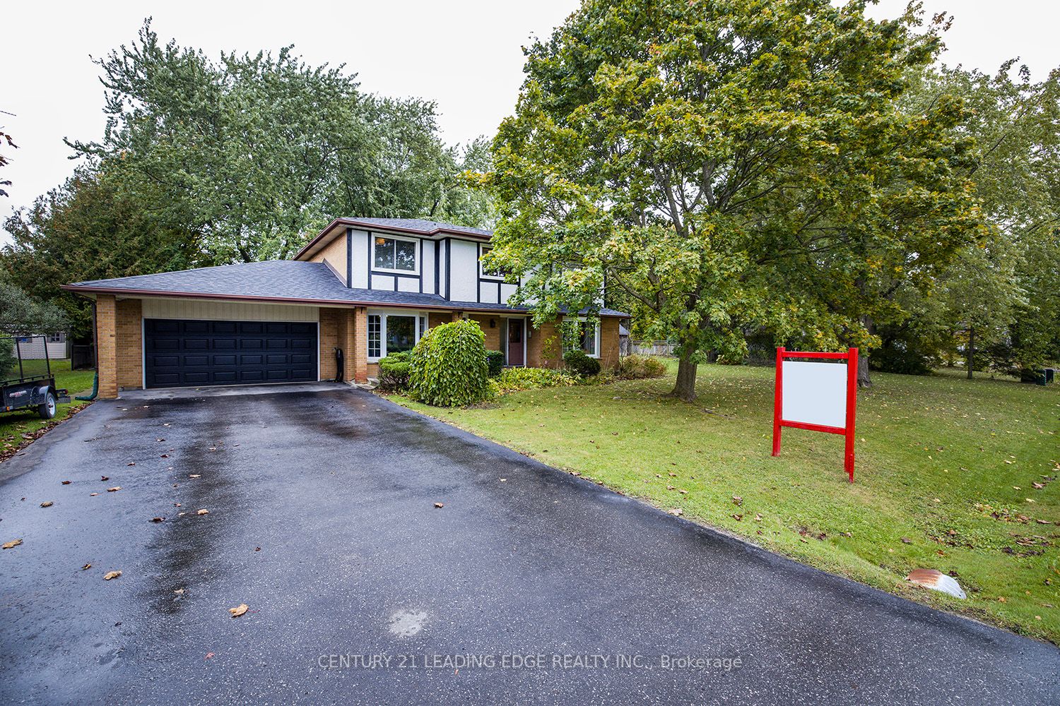 11 Thornbay Drive