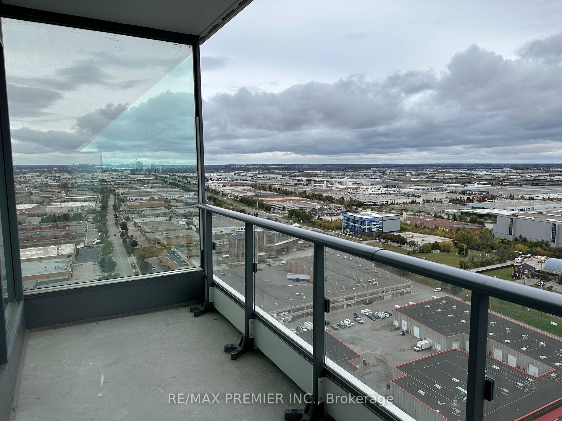 950 Portage Pkwy, #2902