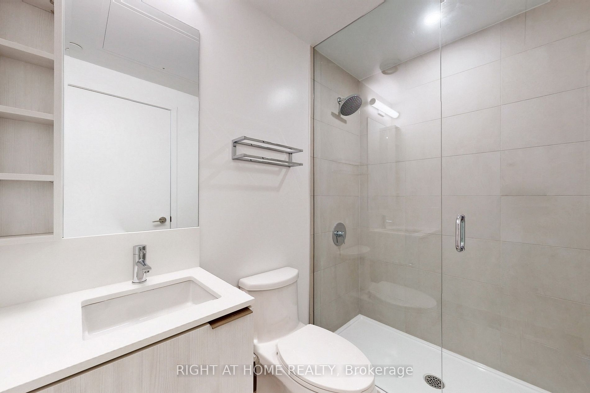 7890 Jane St, #5102