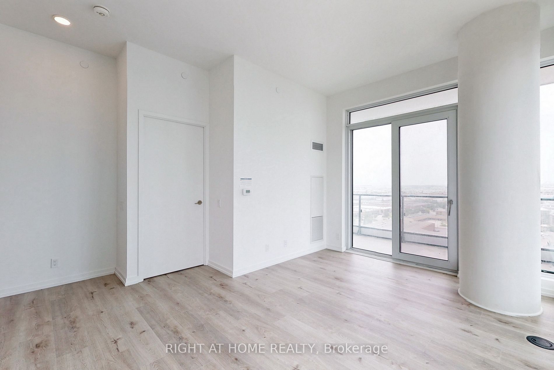7890 Jane St, #5102