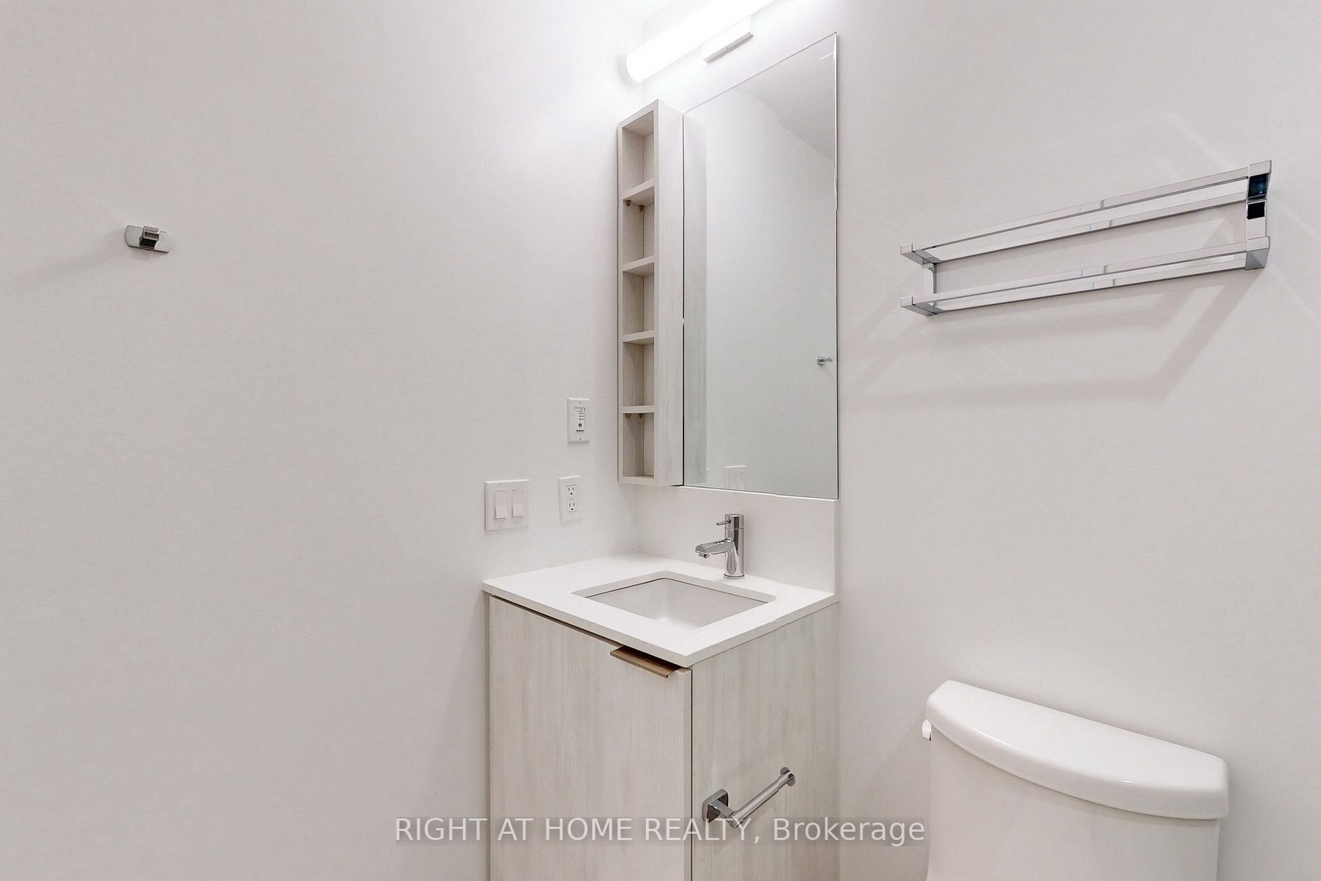 7890 Jane St, #5102