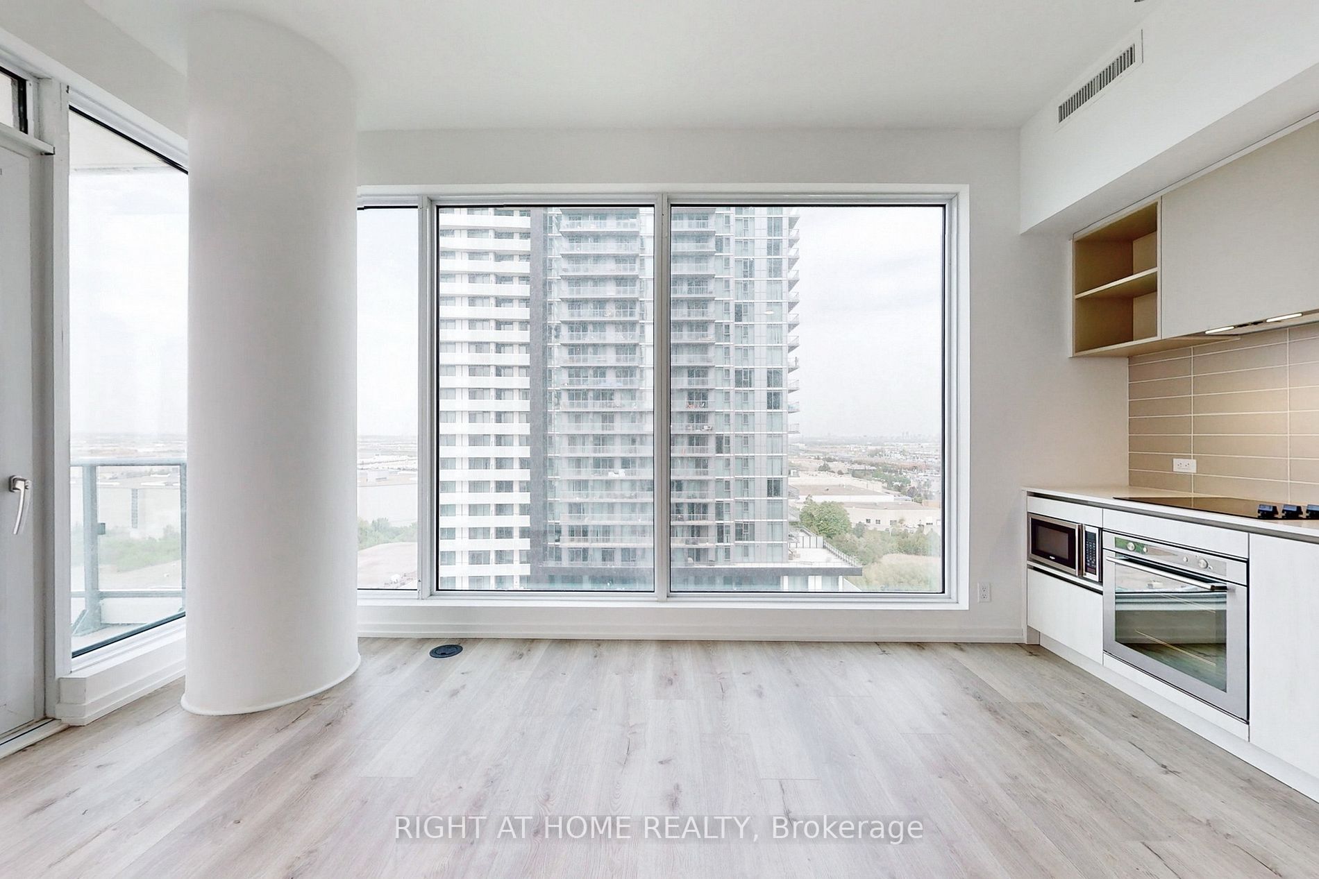 7890 Jane St, #5102