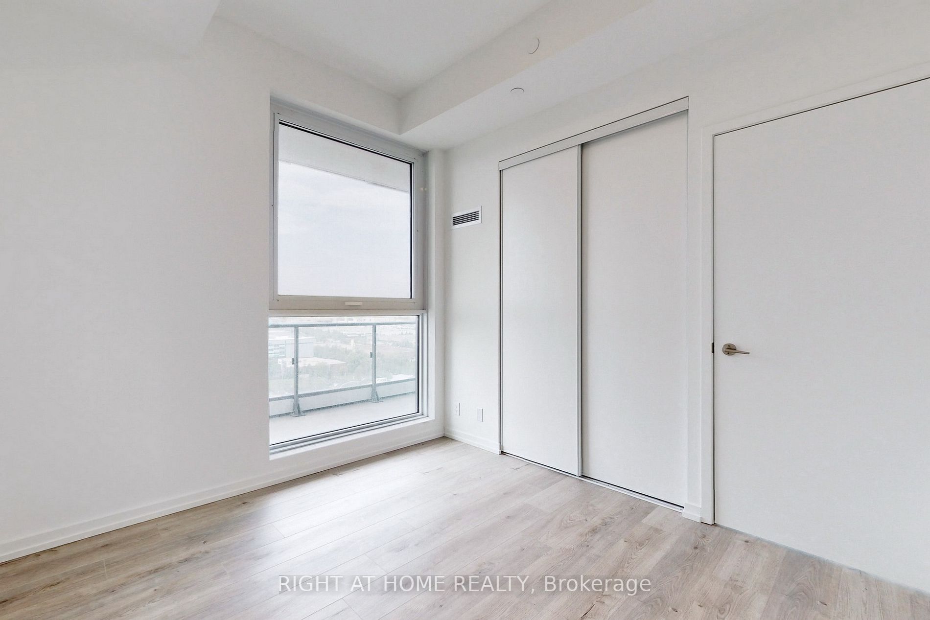 7890 Jane St, #5102