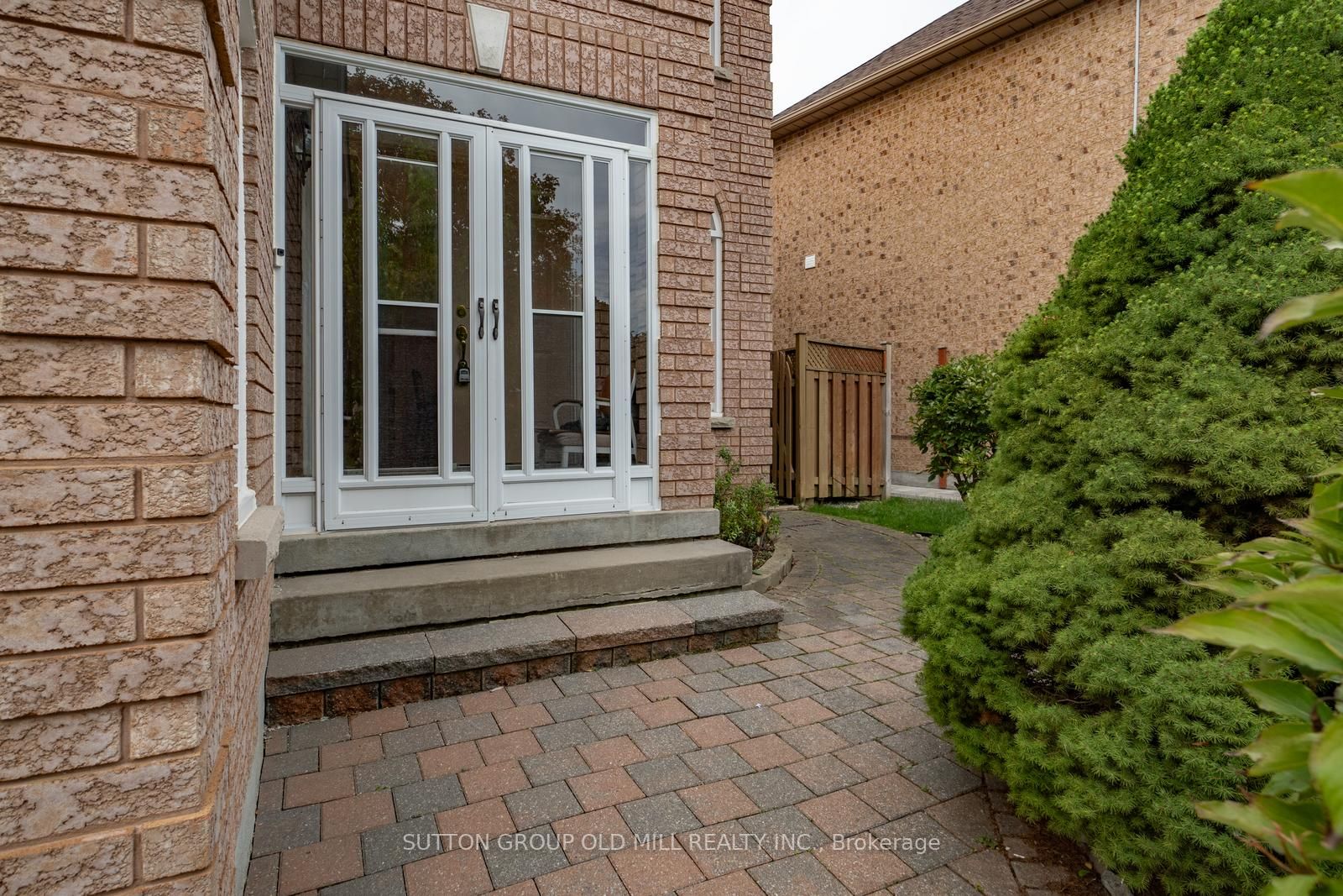 37 Oban Ave