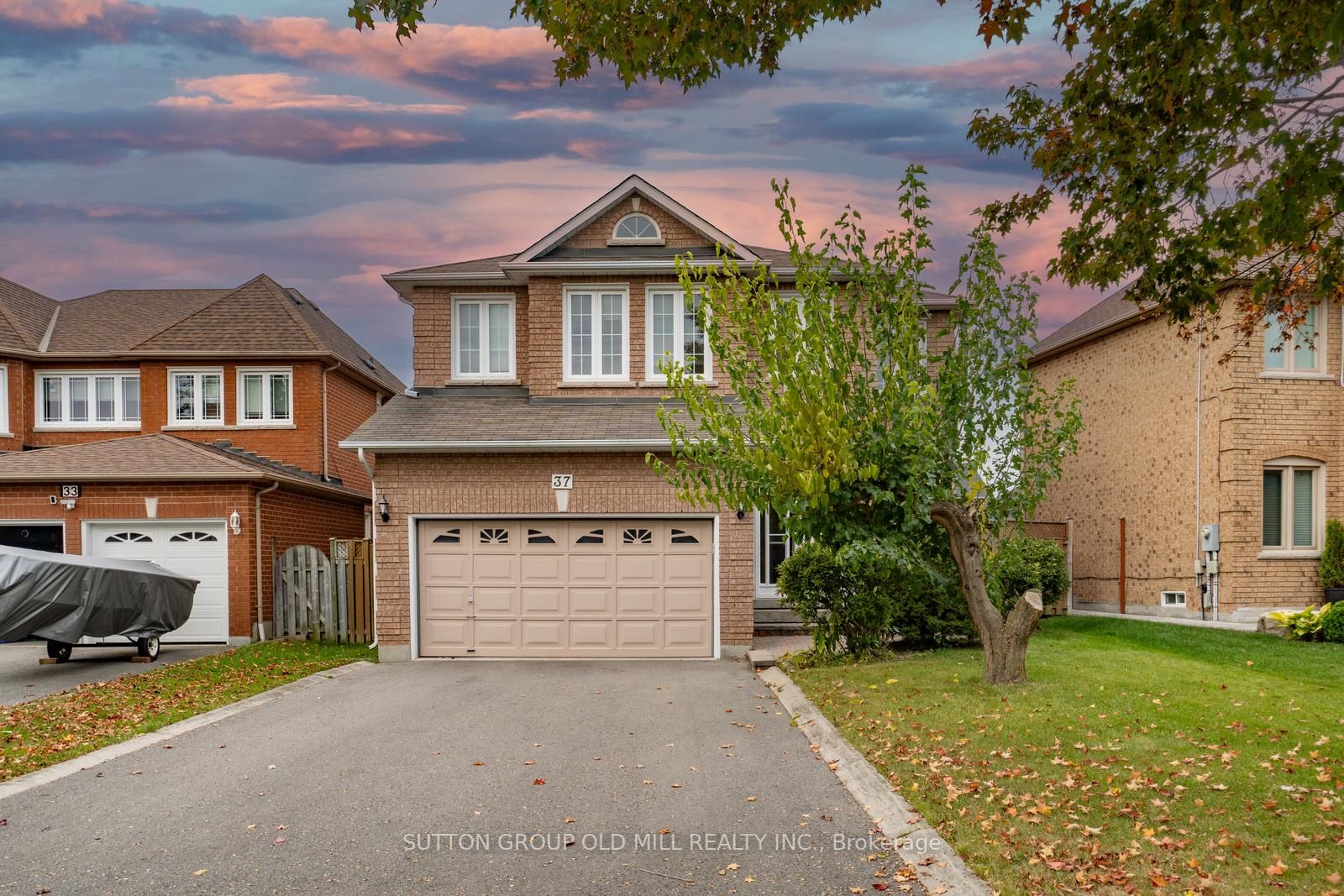 37 Oban Ave
