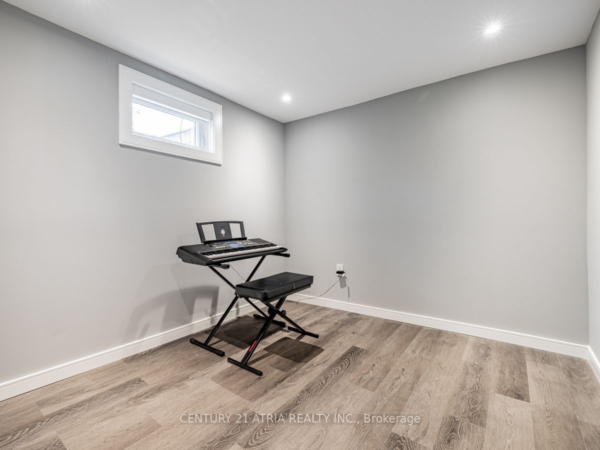 365 Neal Dr