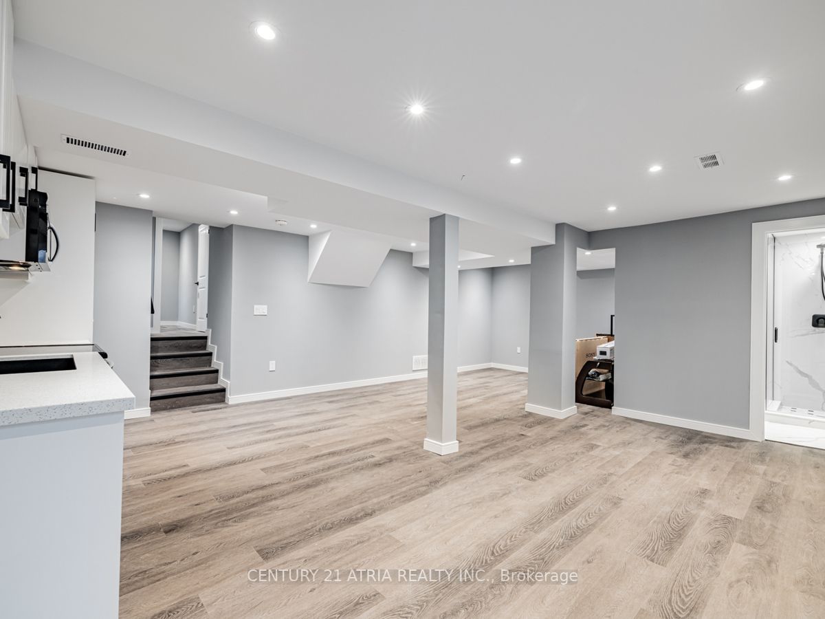 365 Neal Dr