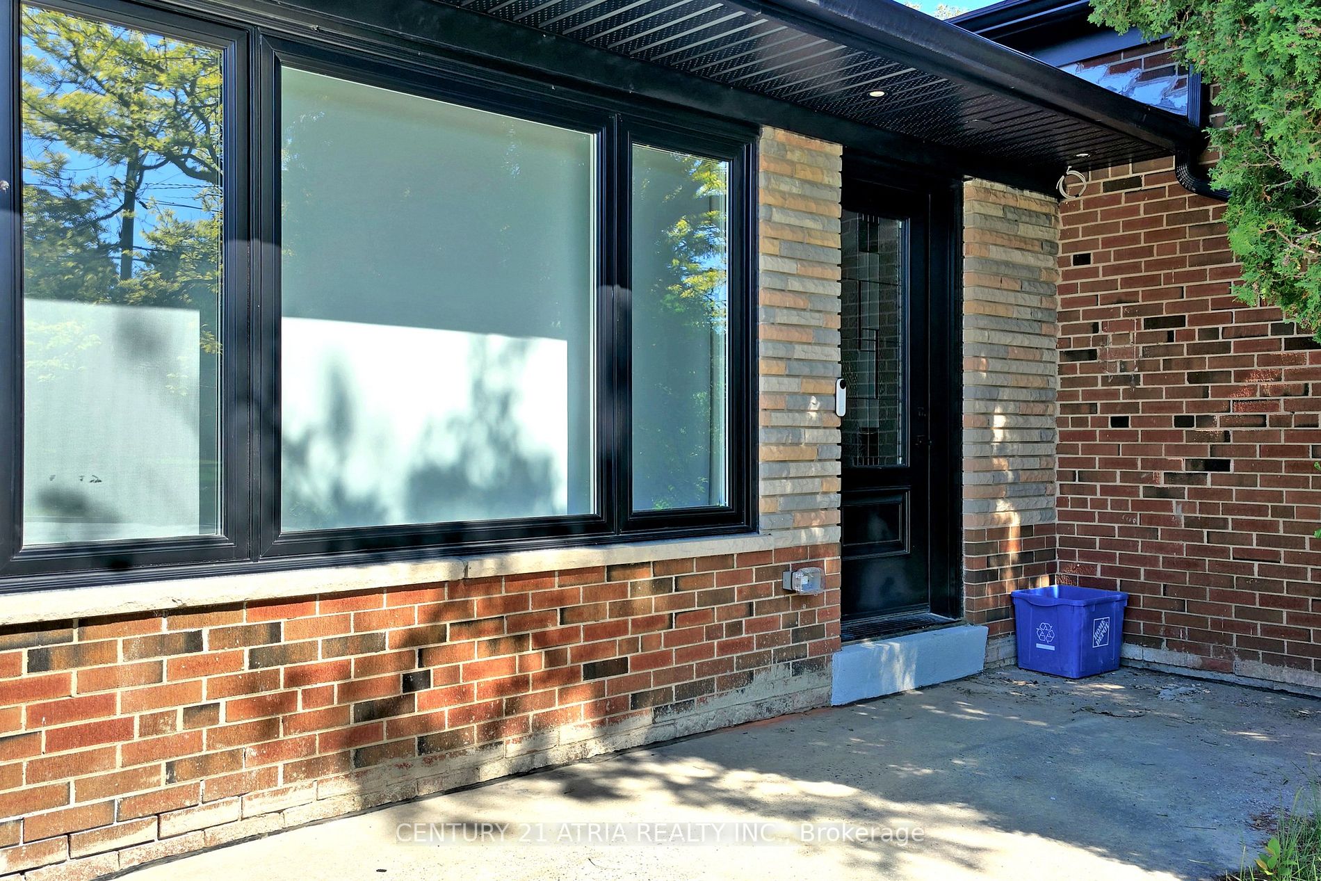 365 Neal Dr