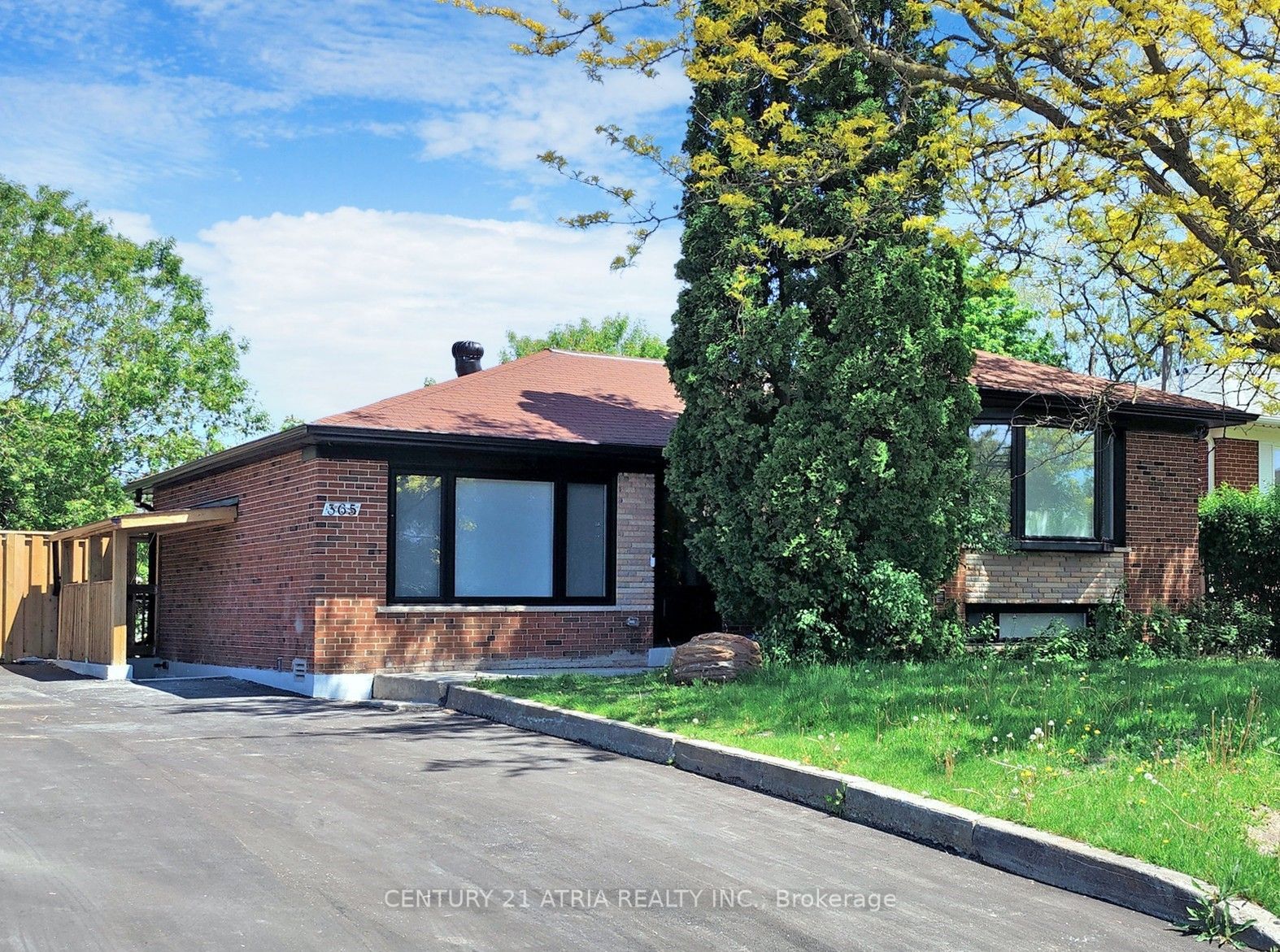 365 Neal Dr