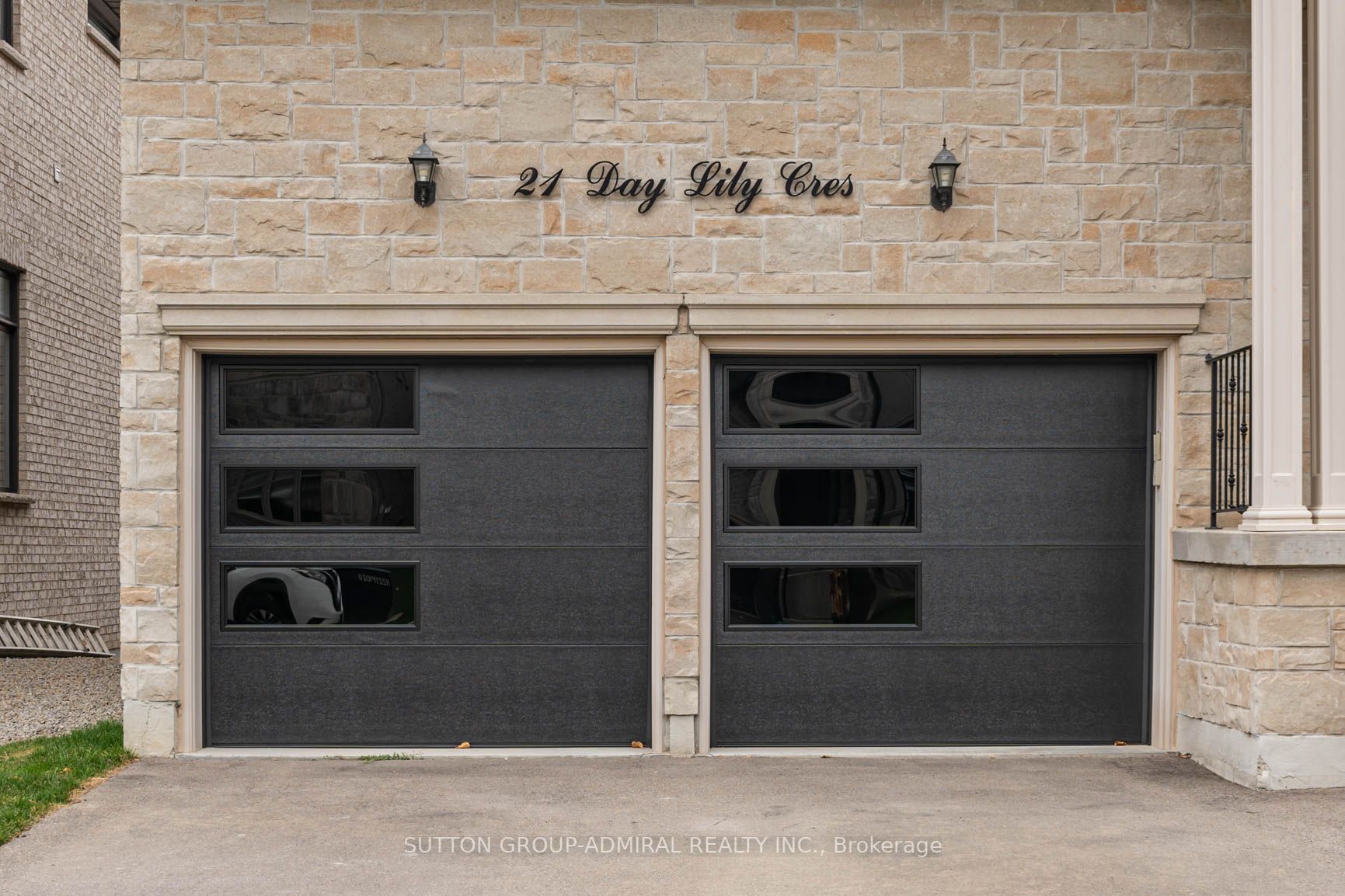 21 Day Lily Cres