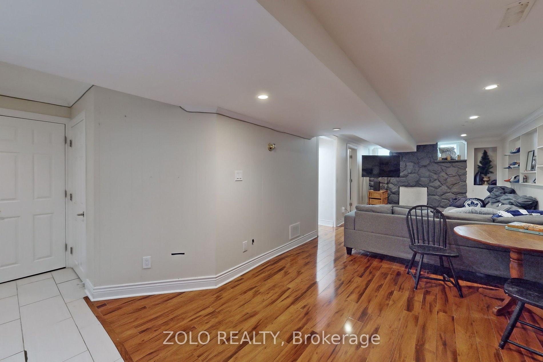 157 Eagle St