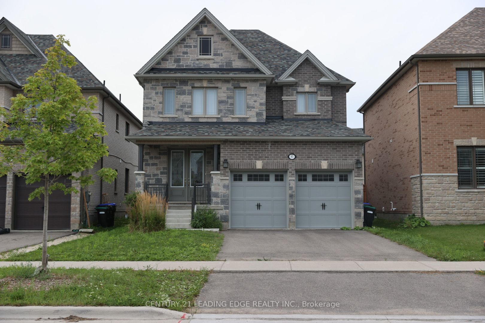 85 Holt Dr