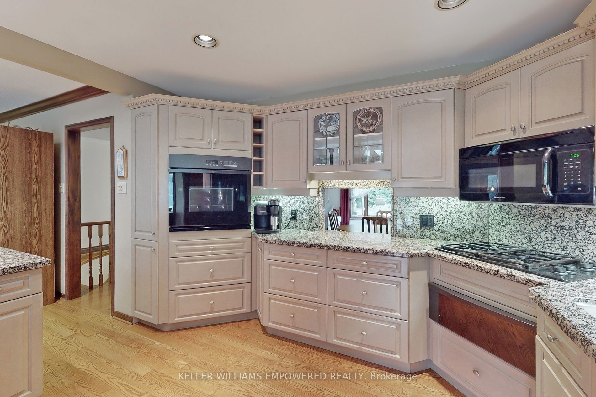 20 Arthur Hall Dr
