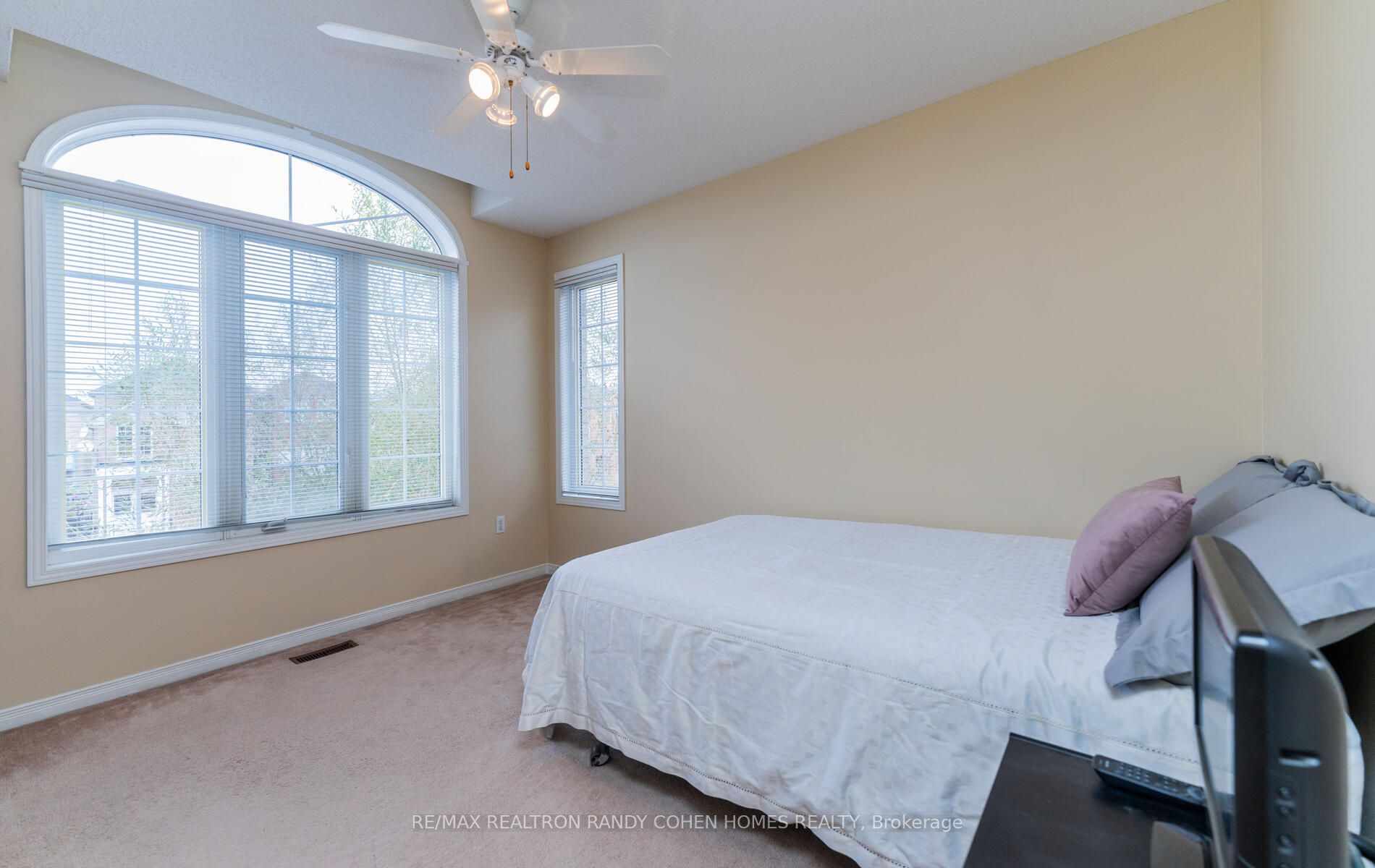 63 Sassafras Circle