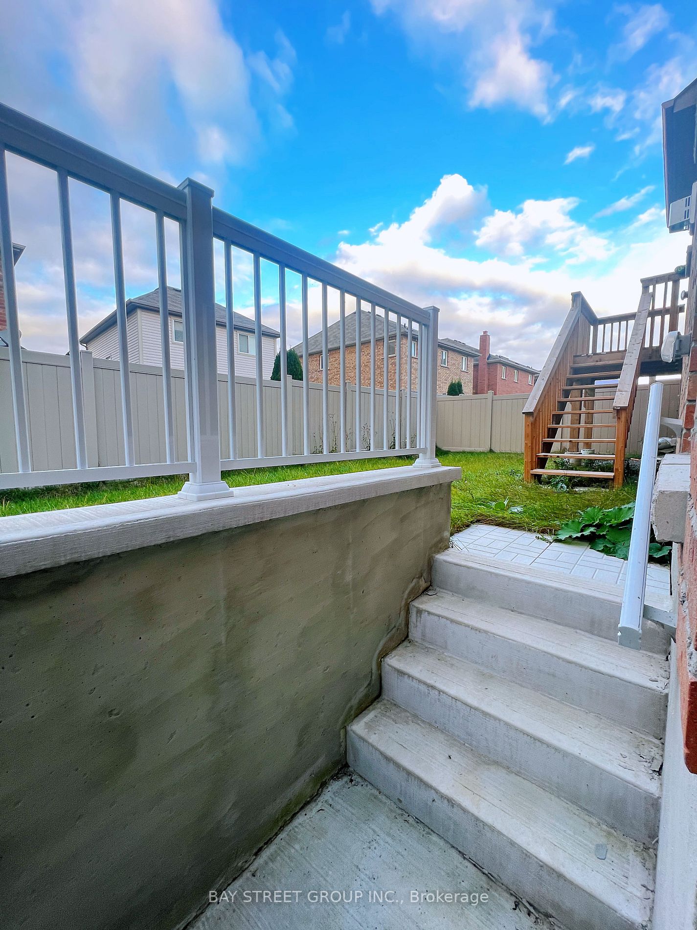 92 Haskins Cres