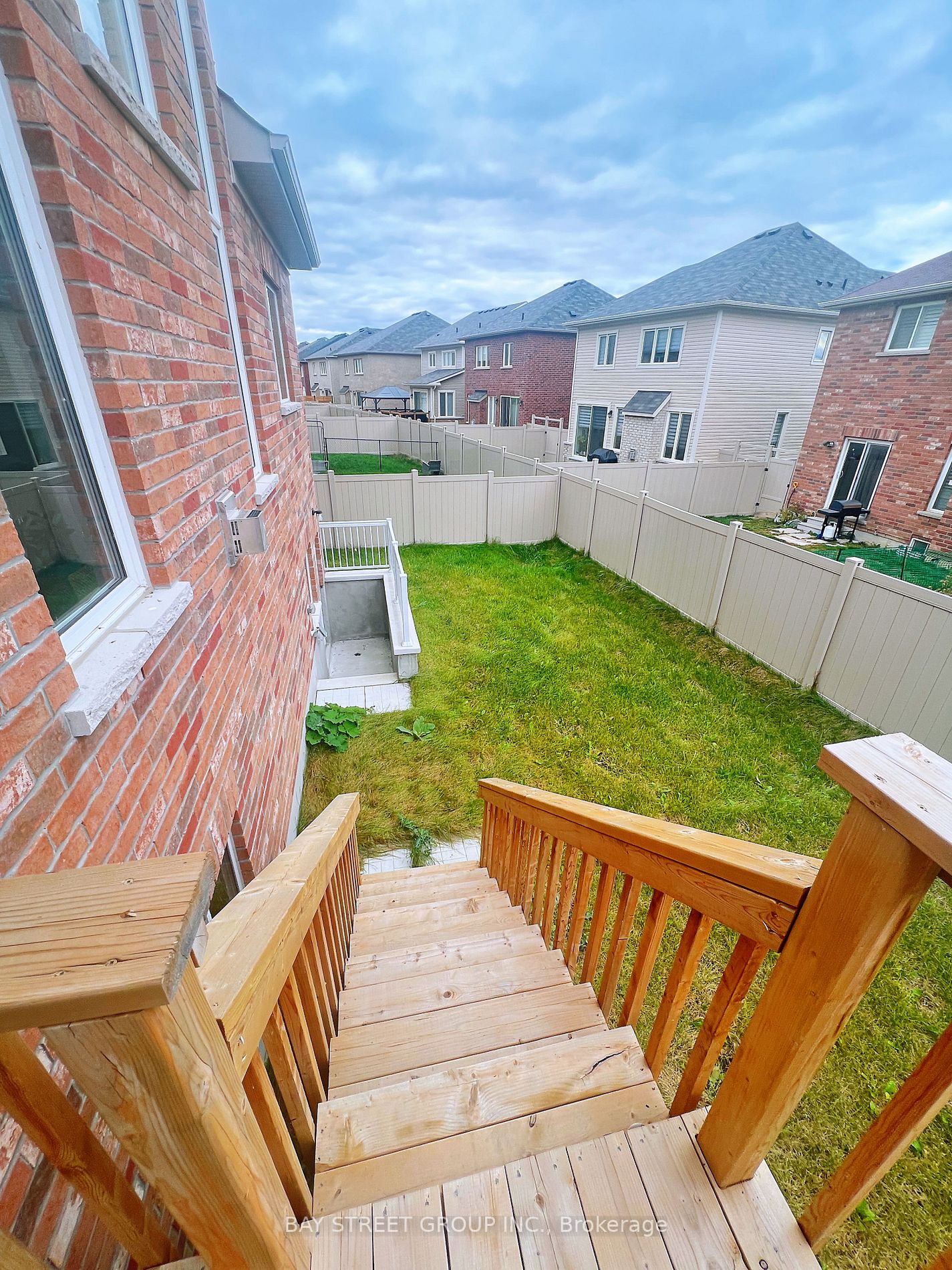 92 Haskins Cres