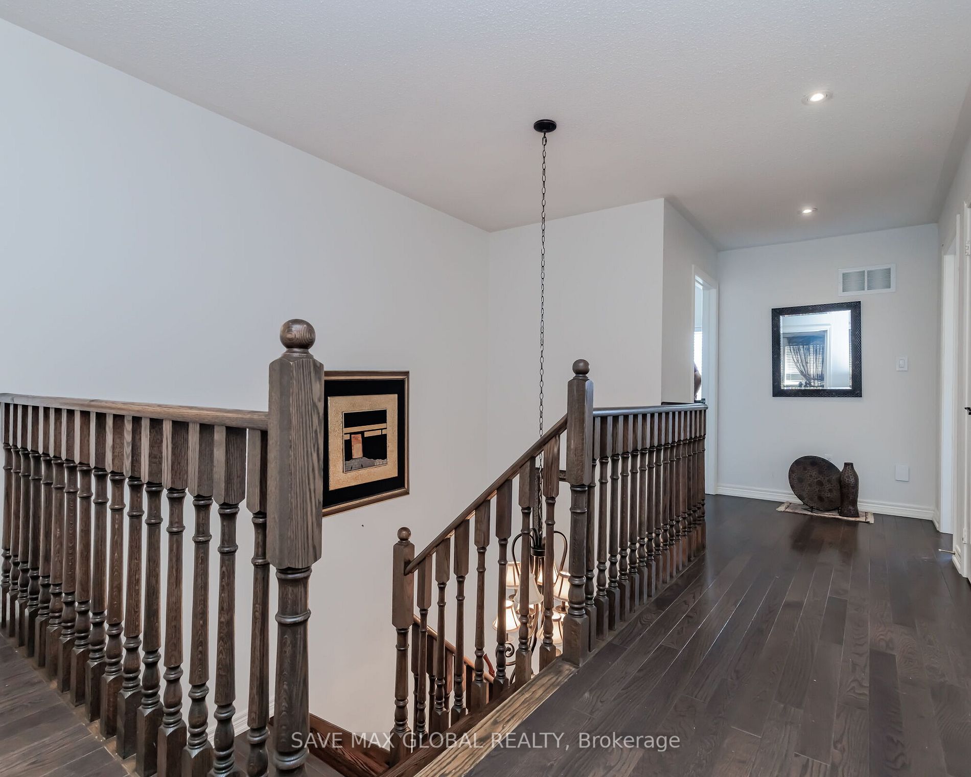 865 Memorial Circle
