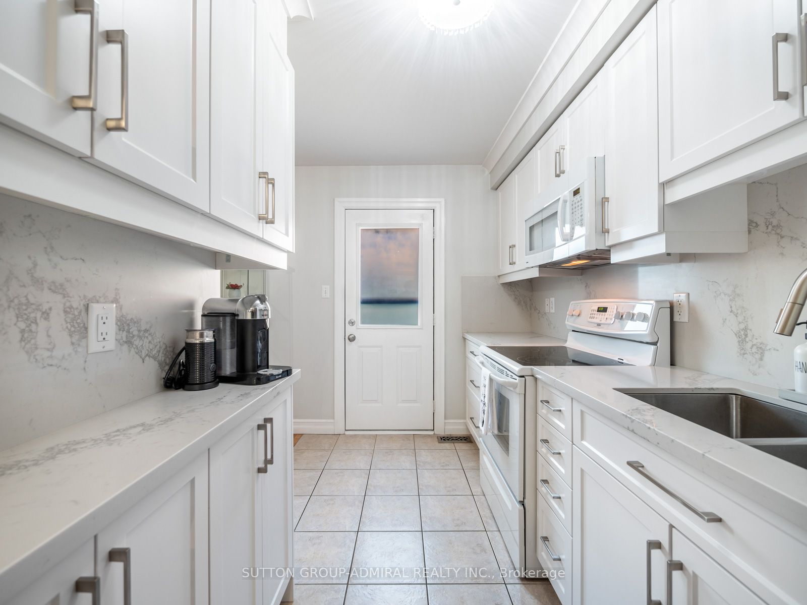 90 Lindenshire Ave