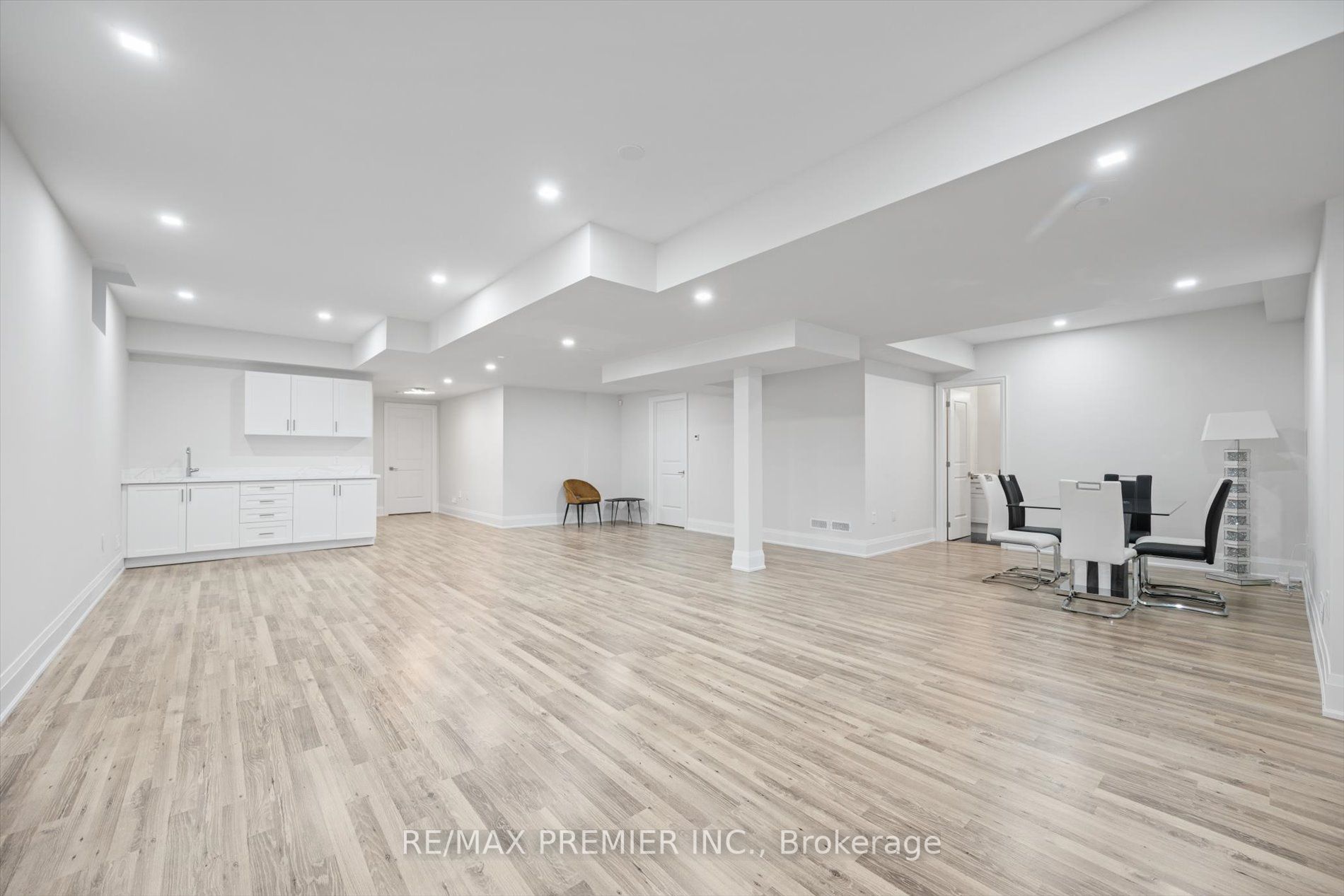 123 Milky Way Dr