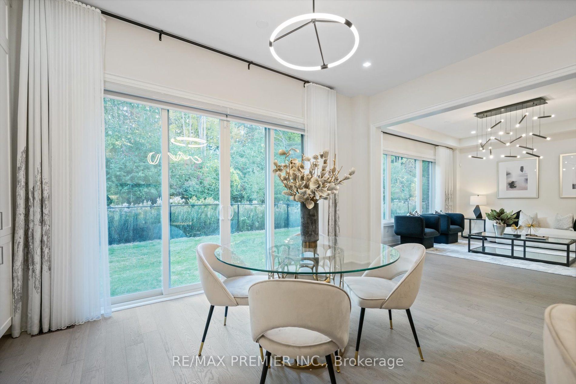 123 Milky Way Dr