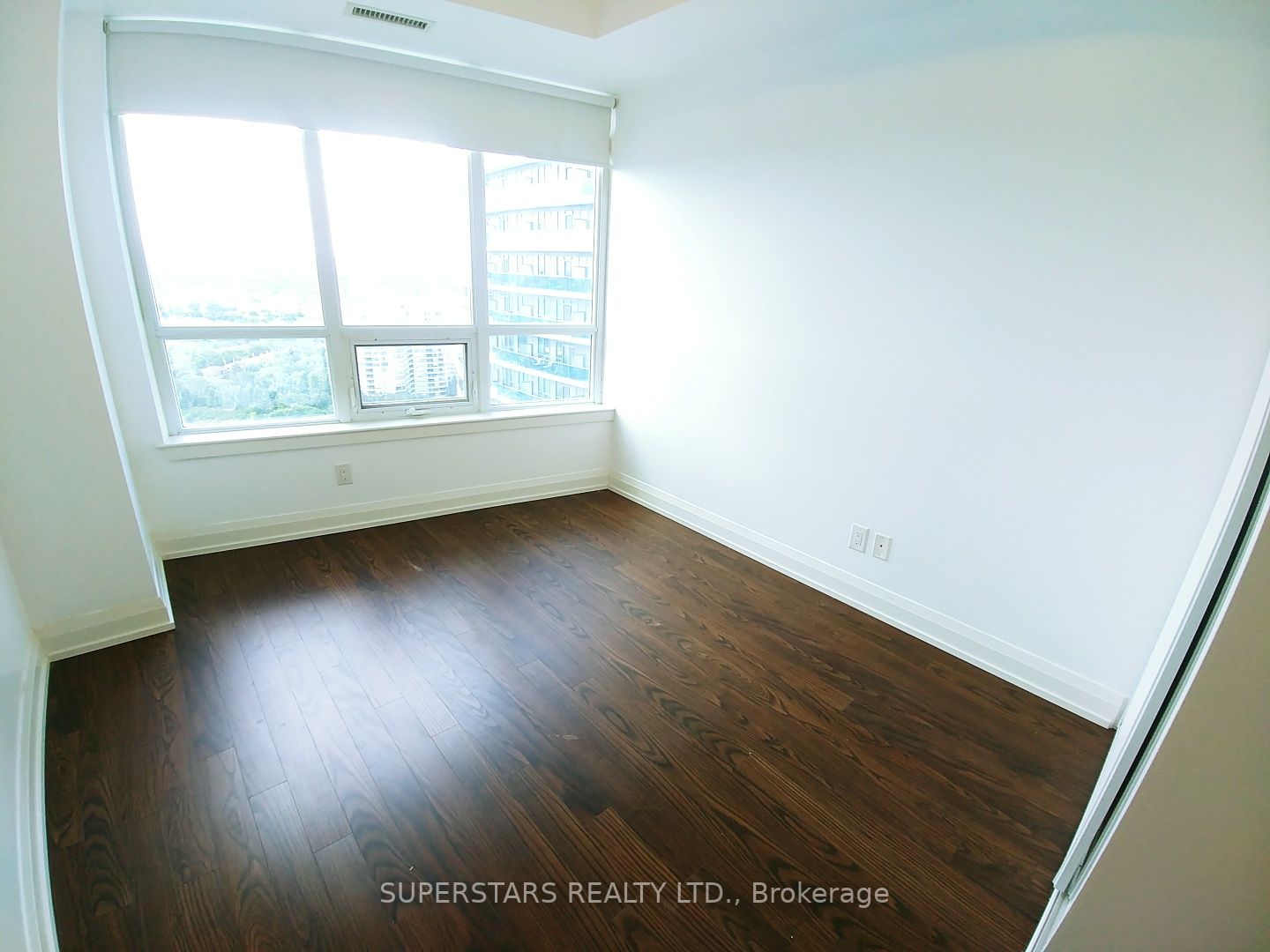 7161 Yonge St, #2133