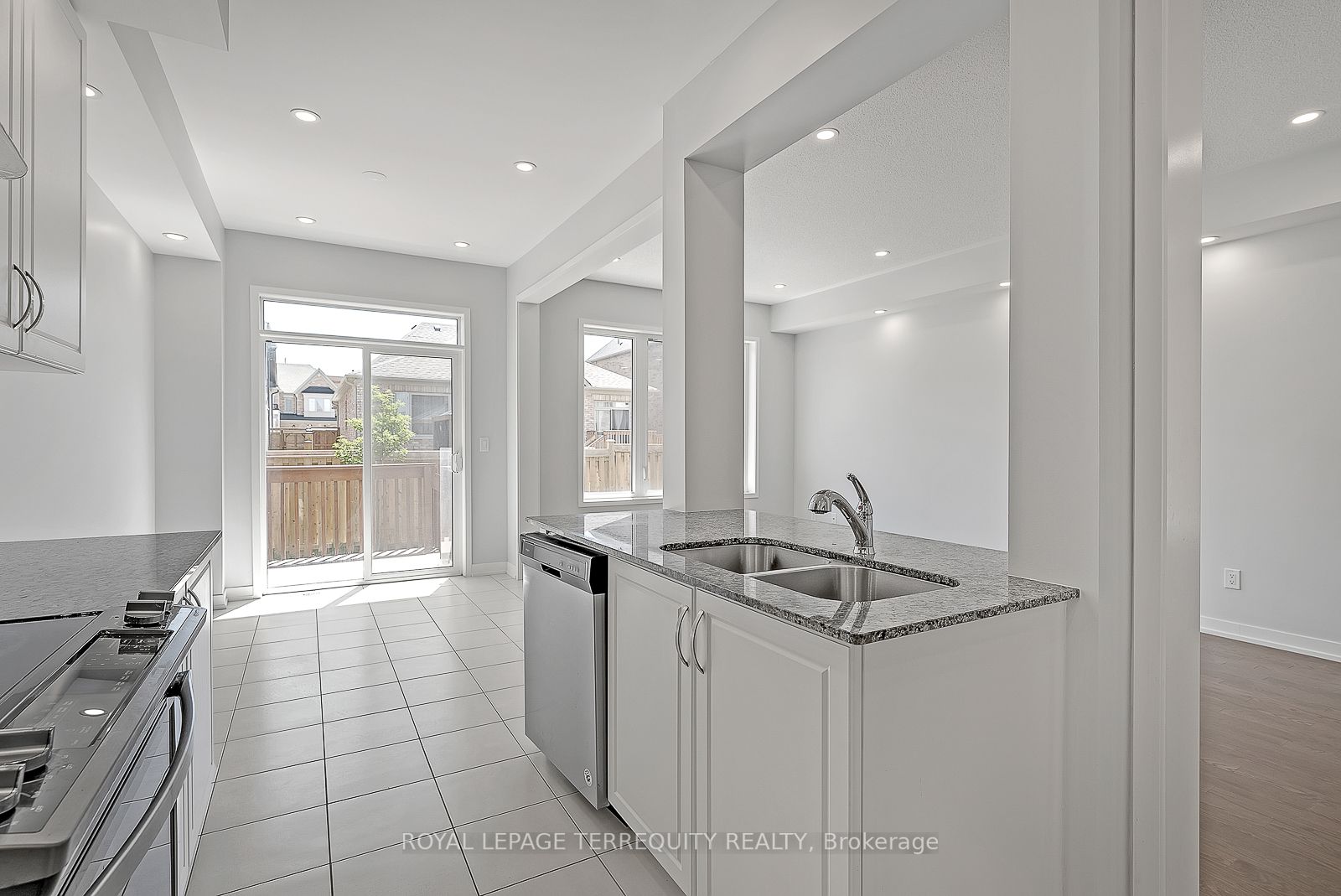 122 Maguire Rd