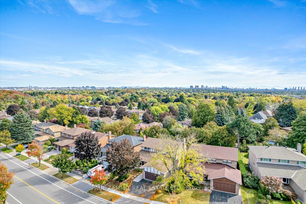 71 Willowbrook Rd