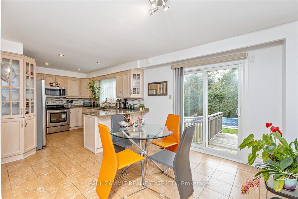 71 Willowbrook Rd