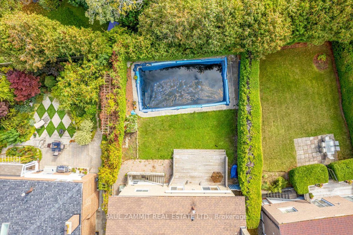 71 Willowbrook Rd