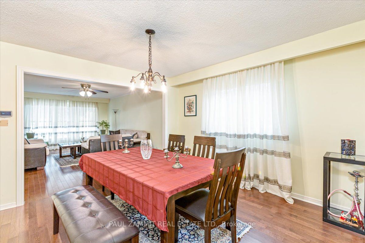 71 Willowbrook Rd