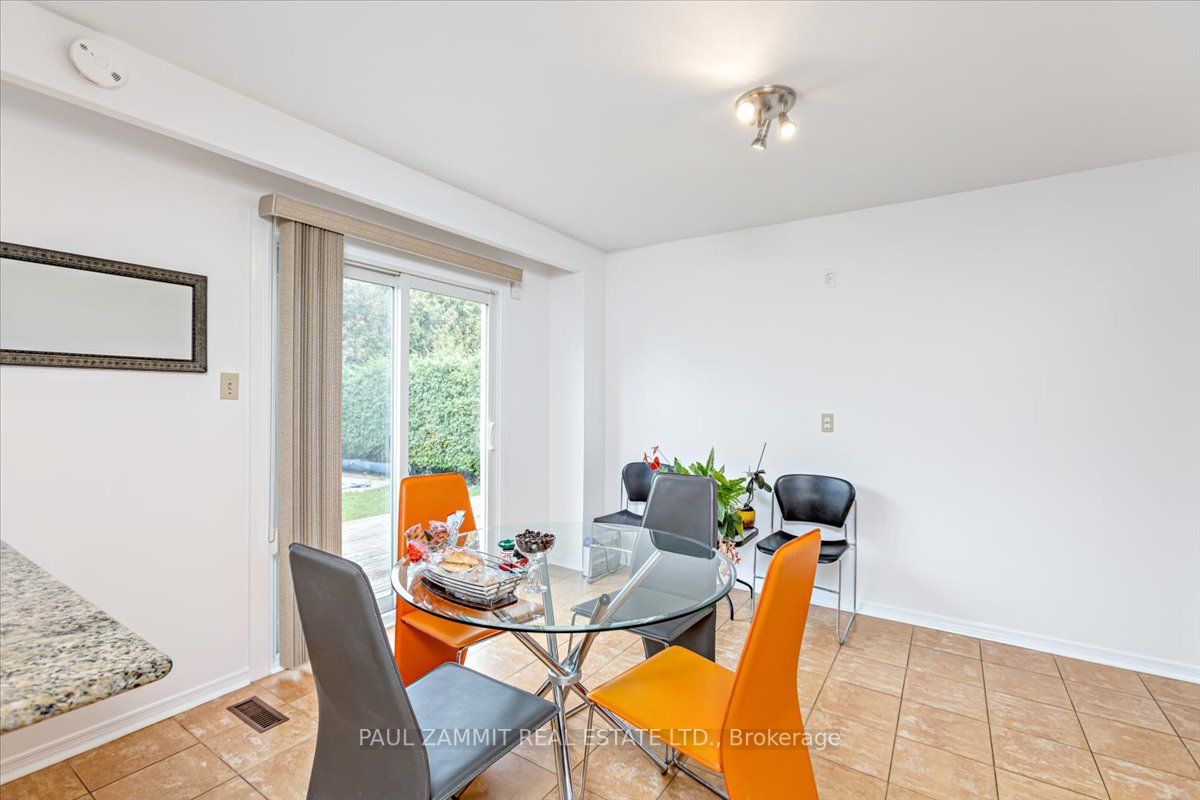 71 Willowbrook Rd
