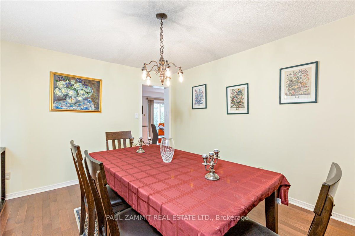 71 Willowbrook Rd